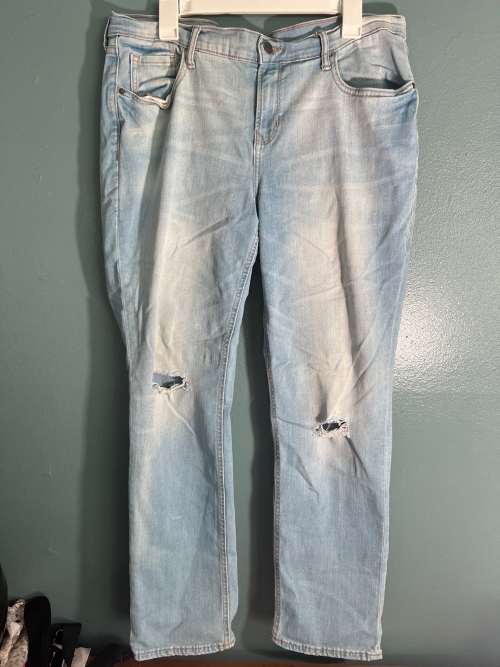 Old Navy Light Wash Distressed boyfriend jeans